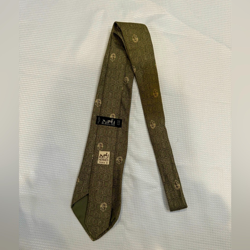Authentic Hermes men silk necktie